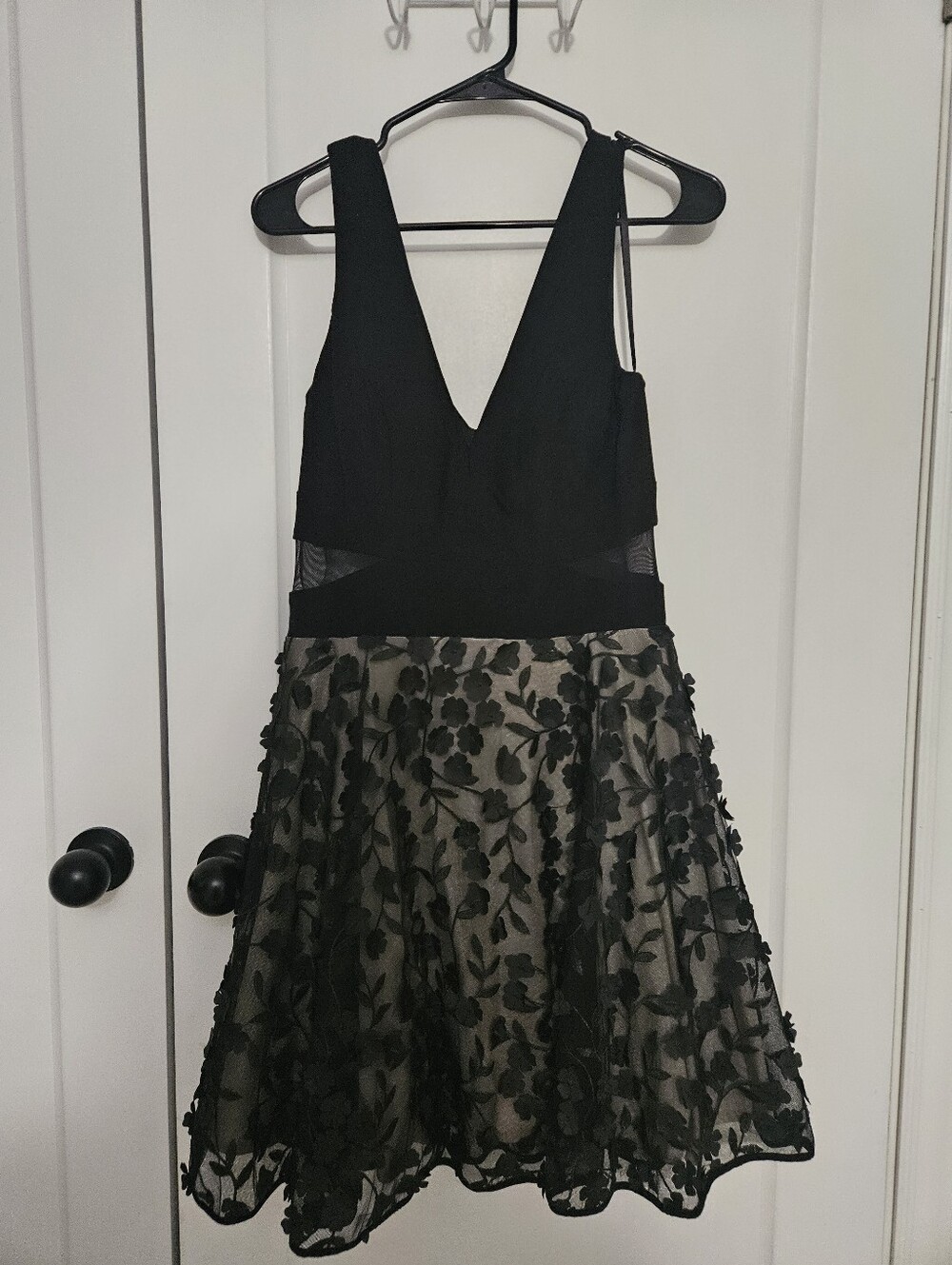Xscape Black & Nude Floral A-Line Mini Dress